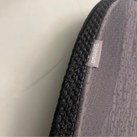 NWT Shinnwa Kitchen Chair Cushions Set Of 2 Windsor Seat Cushions 16.5,x15.5x 2” - Picture 10 of 13